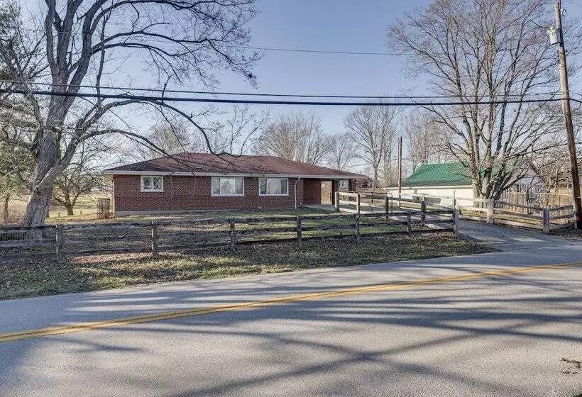 Pet Friendly Union Home ~ 19 Mi To Cincinnati!