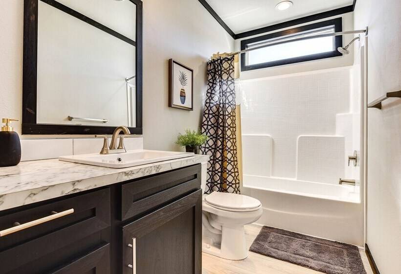 Possum Kingdom Lake House W/ Hot Tub & Shared Dock