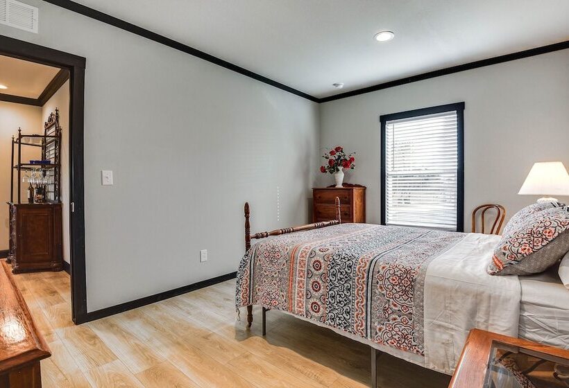 Possum Kingdom Lake House W/ Hot Tub & Shared Dock