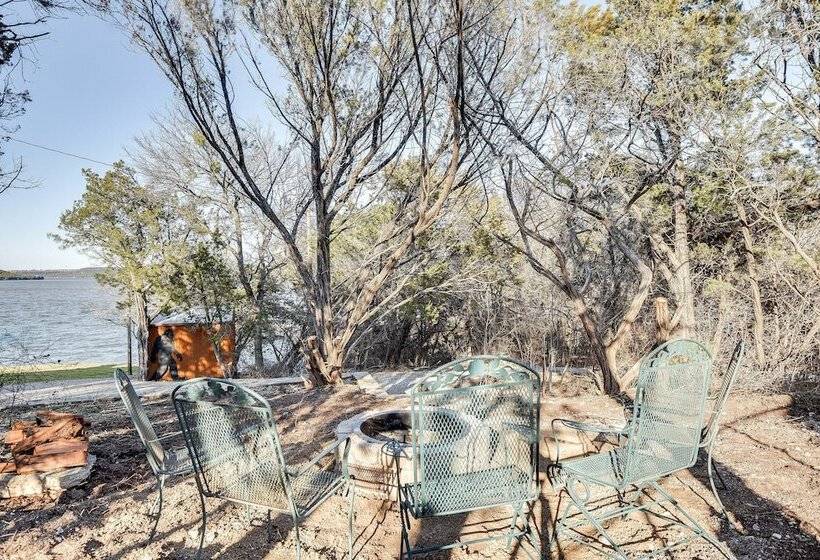 Possum Kingdom Lake House W/ Hot Tub & Shared Dock