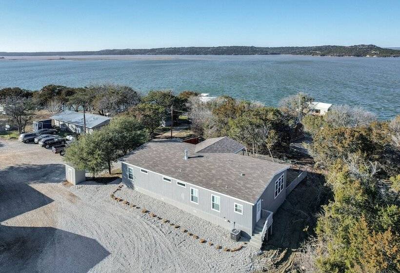 Possum Kingdom Lake House W/ Hot Tub & Shared Dock