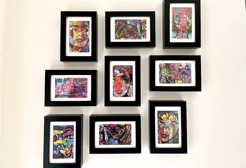 Residenssi Charming Home Near Gatwick Airport