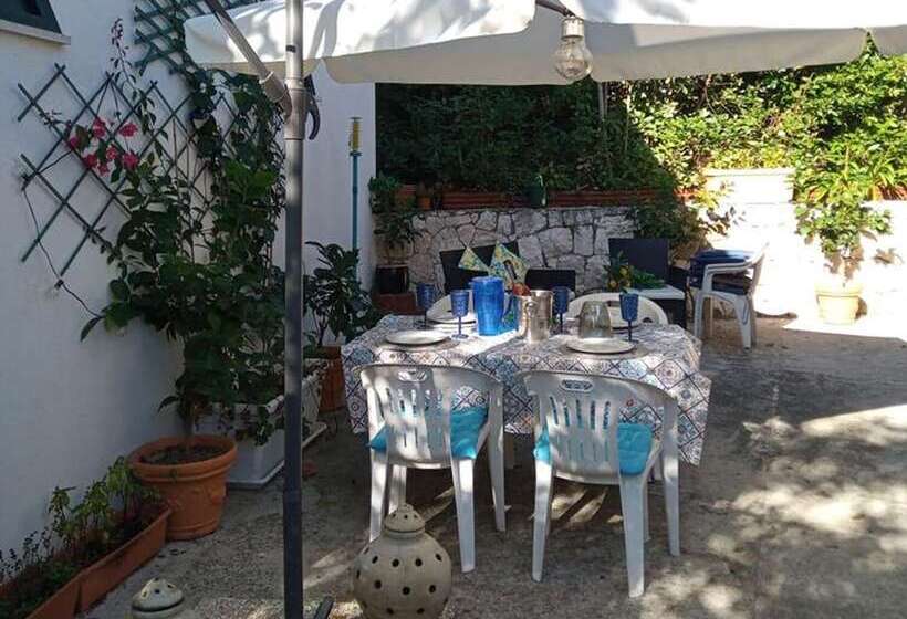 レジデンス Stunning 3 Bed House In Gallinaro, Aircon And Pool
