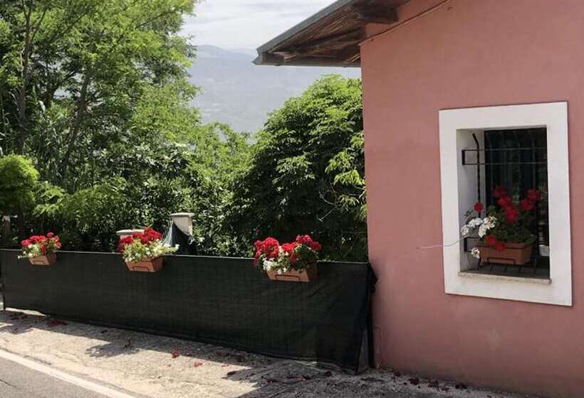 レジデンス Stunning 3 Bed House In Gallinaro, Aircon And Pool