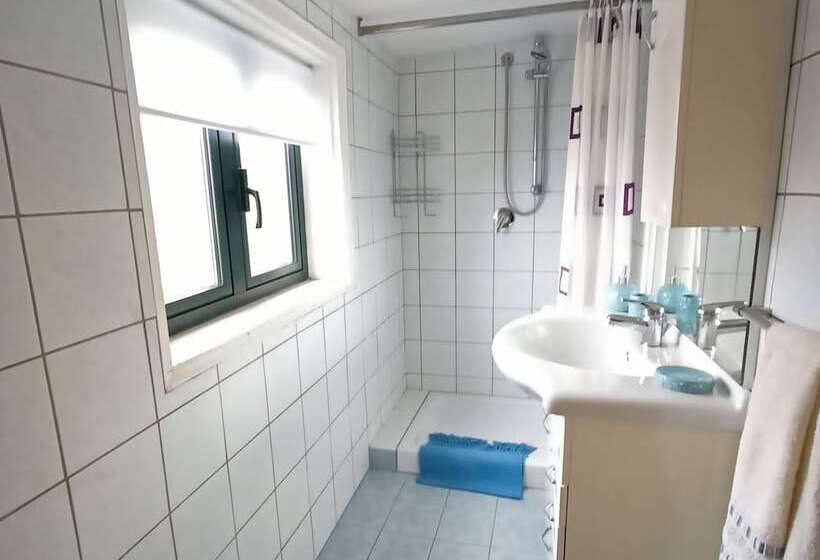 レジデンス Stunning 3 Bed House In Gallinaro, Aircon And Pool