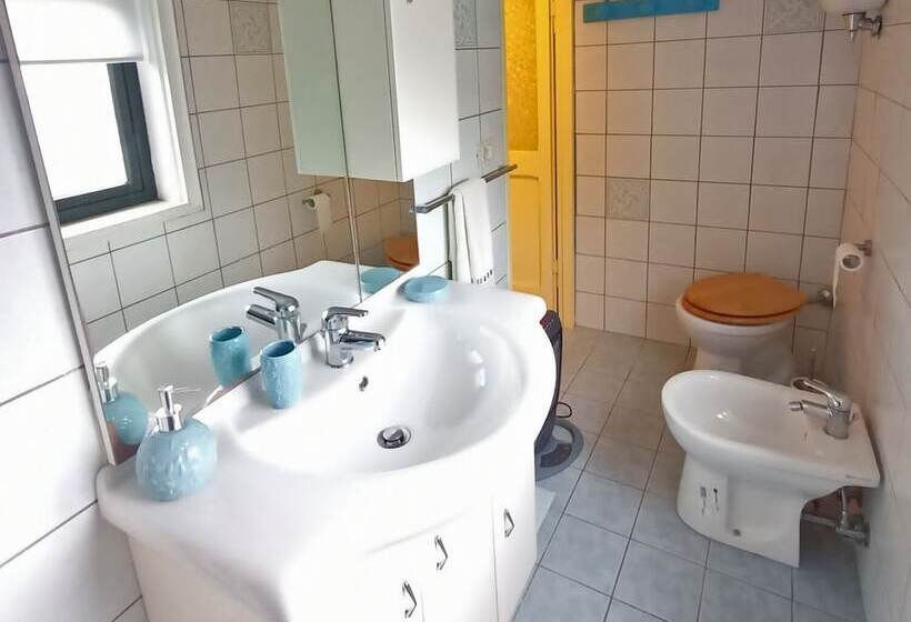 レジデンス Stunning 3 Bed House In Gallinaro, Aircon And Pool