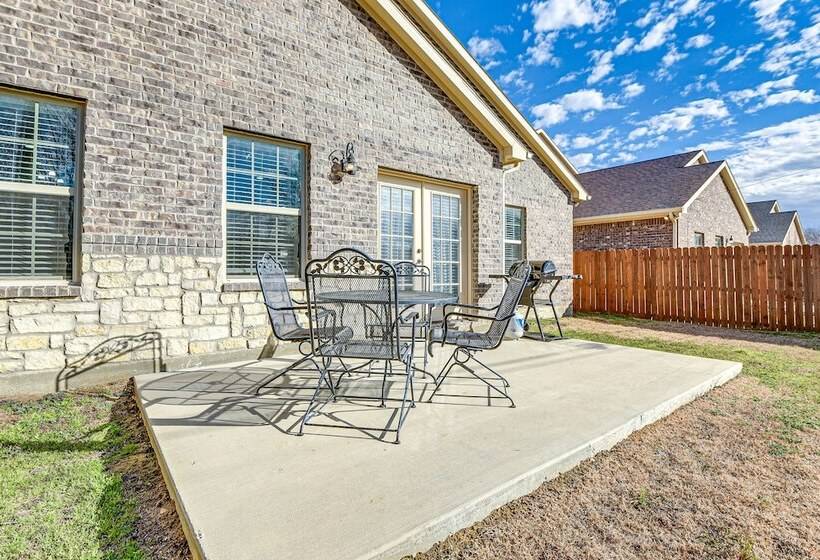 Spacious Grand Prairie Home W/ Fenced Yard + Patio