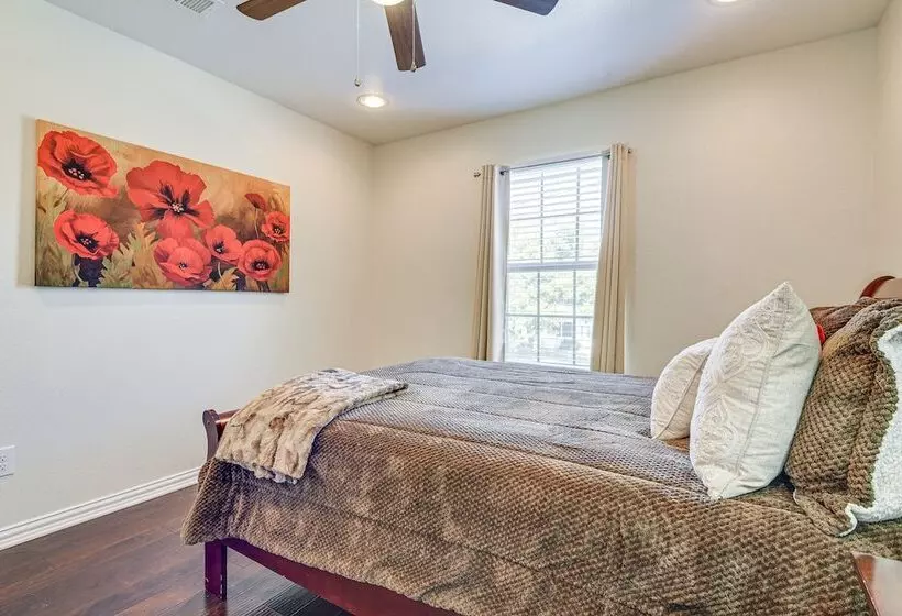 Spacious Grand Prairie Home W/ Fenced Yard + Patio