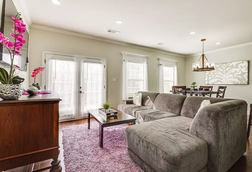 Spacious Grand Prairie Home W/ Fenced Yard + Patio