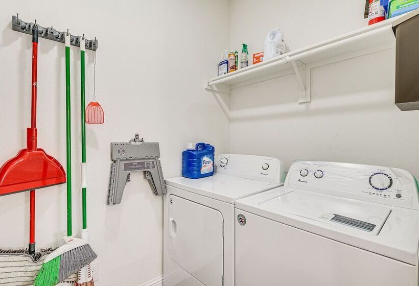 Spacious Grand Prairie Home W/ Fenced Yard + Patio