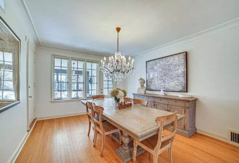 Spacious Illinois Home W/ Grill & Fenced In Yard!