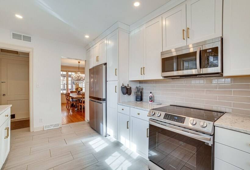 Spacious Illinois Home W/ Grill & Fenced In Yard!