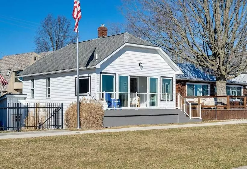 Waterfront Buckeye Lake Home W/ Deck & Dock!