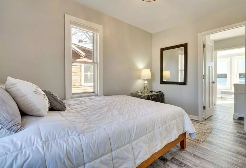 Waterfront Buckeye Lake Home W/ Deck & Dock!