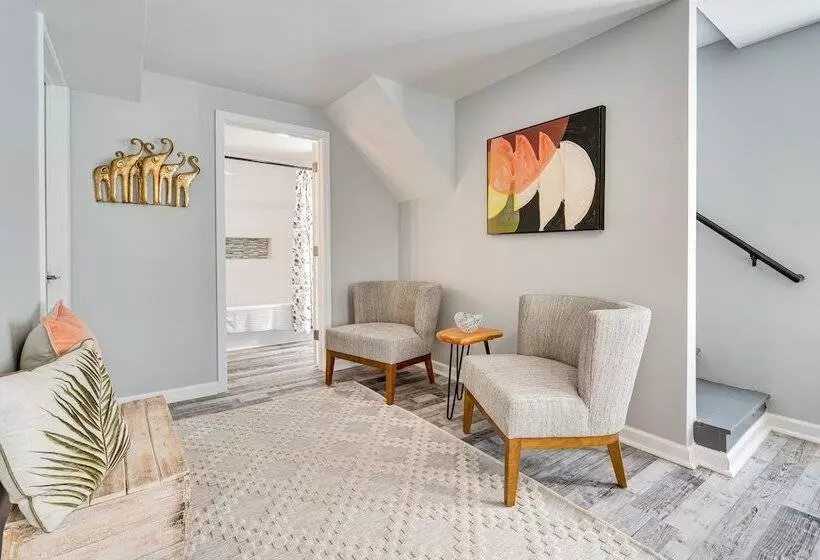 Waterfront Buckeye Lake Home W/ Deck & Dock!