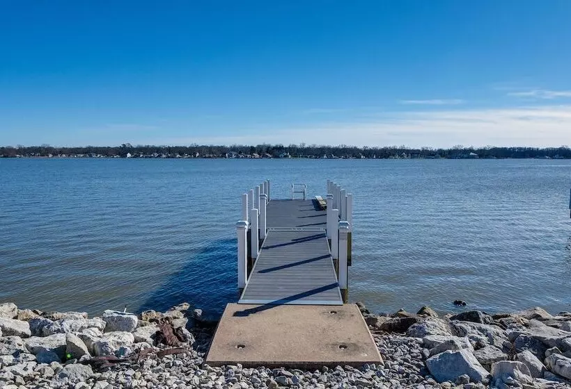 Waterfront Buckeye Lake Home W/ Deck & Dock!