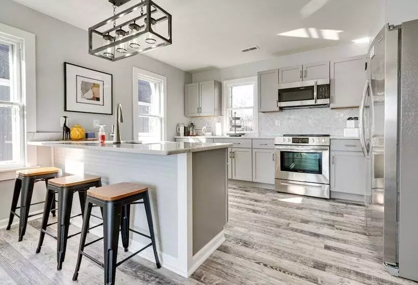 Waterfront Buckeye Lake Home W/ Deck & Dock!