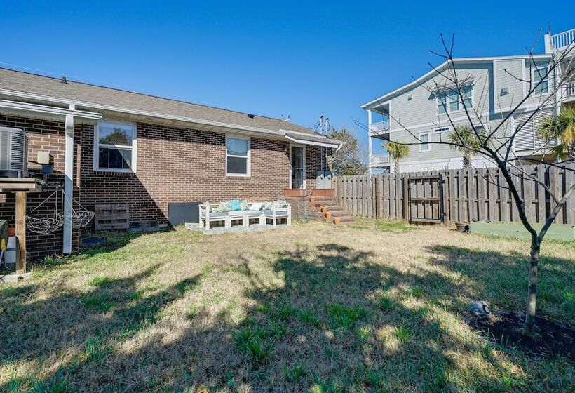 Wrightsville Beach Home W/ Fenced Yard
