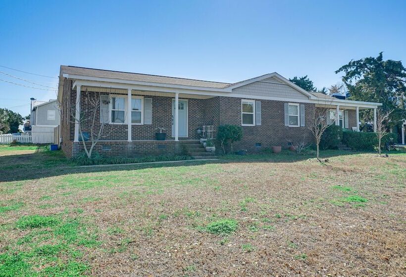 Wrightsville Beach Home W/ Fenced Yard