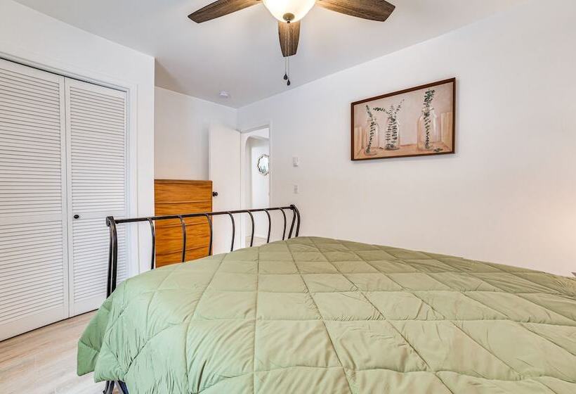 Cozy Petoskey Home < 1 Mi To Little Traverse Bay!