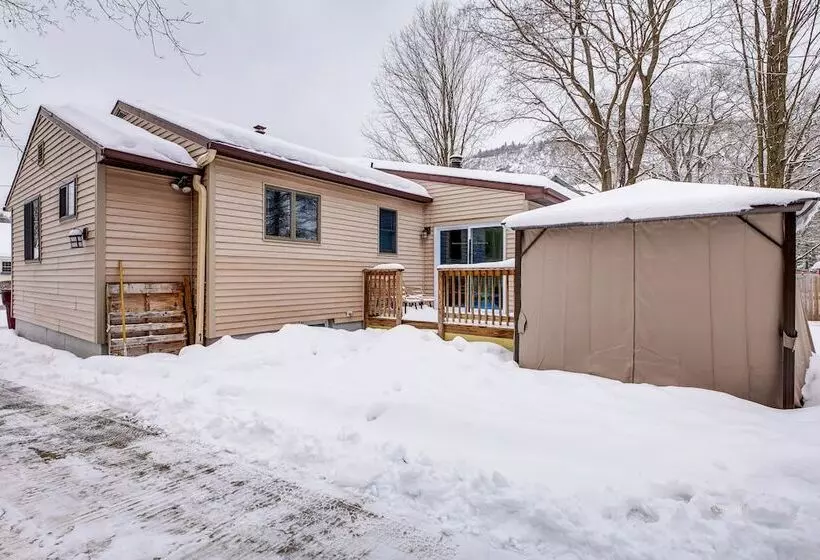 Family Friendly Home W/ Hot Tub, Near Lake George!