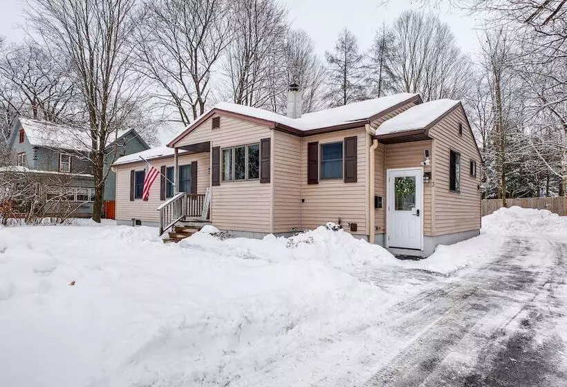 Family Friendly Home W/ Hot Tub, Near Lake George!