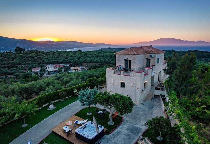 هتل روستایی Adam Stone Villa