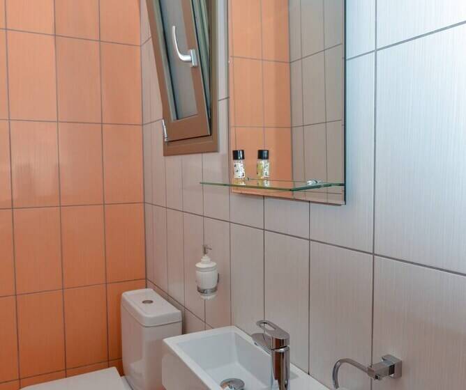 هتل روستایی Adam Stone Villa