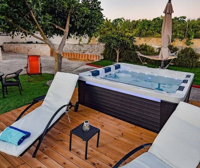 هتل روستایی Adam Stone Villa