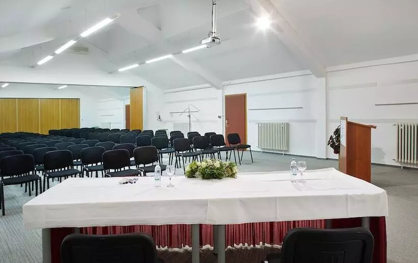 Hotelli Mobile Homes Terme Jezercica