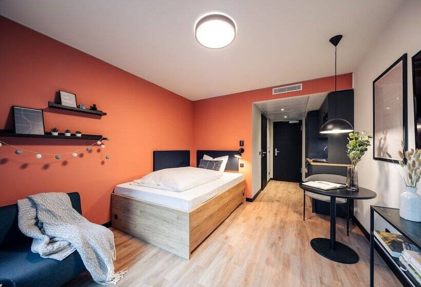 酒店 The Base Munich