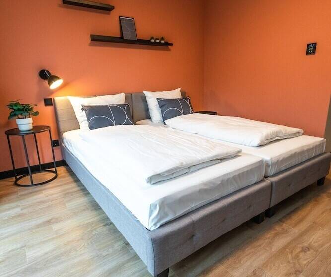 酒店 The Base Munich