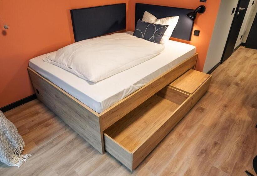 酒店 The Base Munich