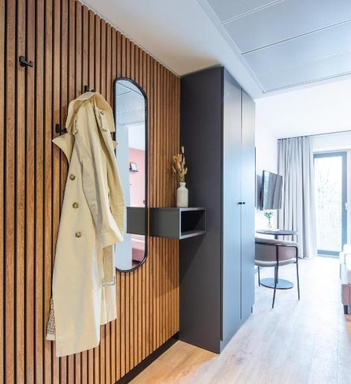 酒店 The Base Munich