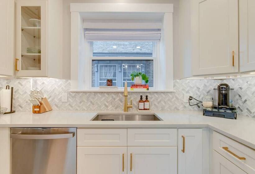 Hot Tub, Fire Pits: Ideally Located Denver Home!