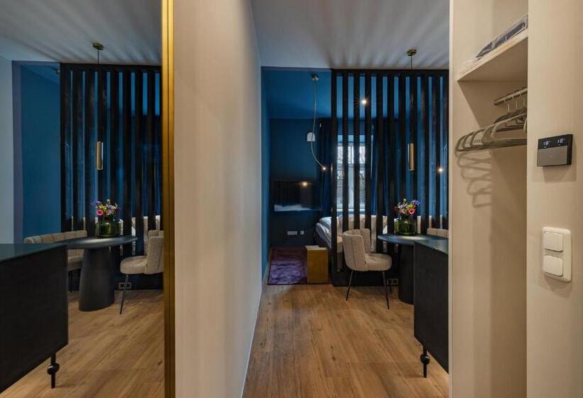 Kalm Stay A Design Apart