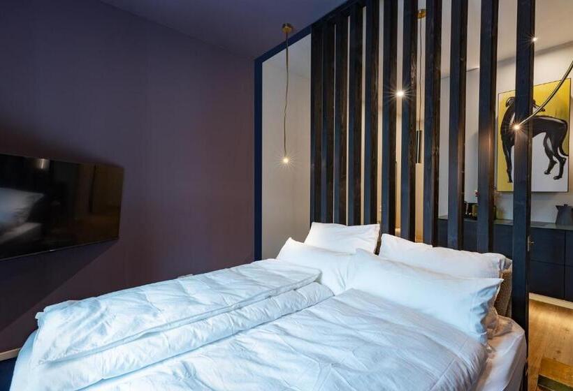 Kalm Stay A Design Apart