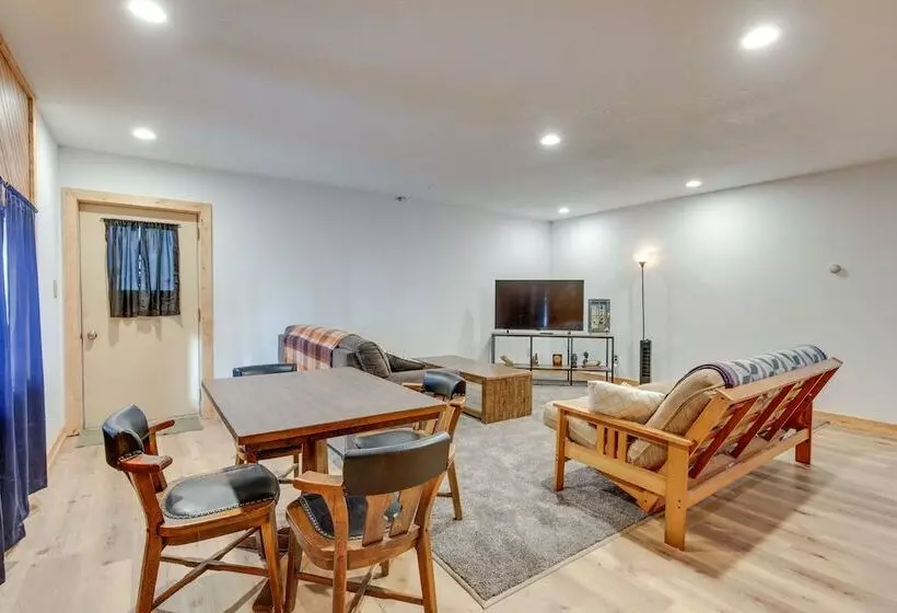 Lakefront Rhinelander Retreat W/ Private Hot Tub!