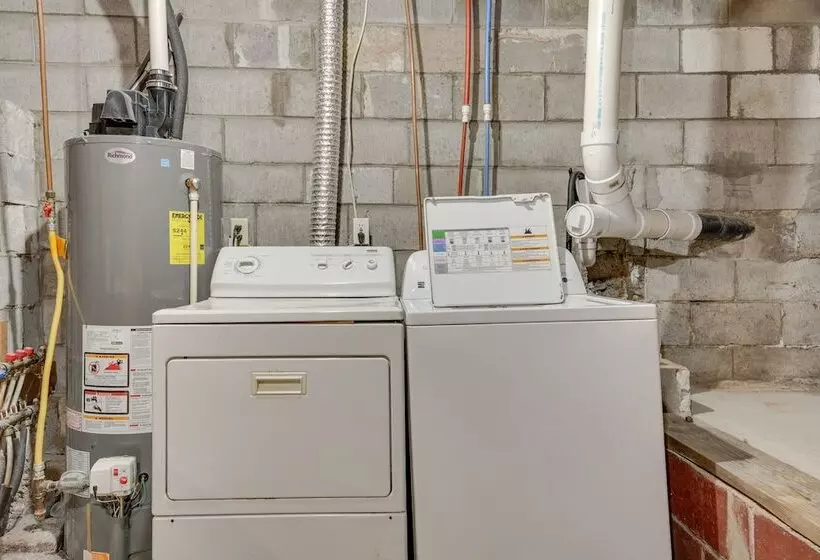 Lakefront Rhinelander Retreat W/ Private Hot Tub!