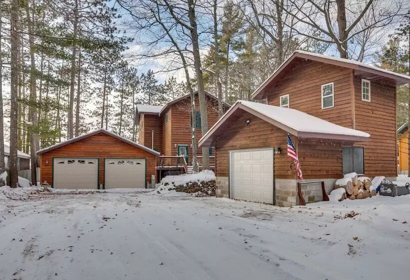 Lakefront Rhinelander Retreat W/ Private Hot Tub!