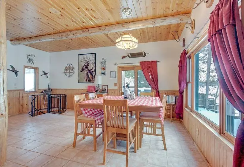 Lakefront Rhinelander Retreat W/ Private Hot Tub!