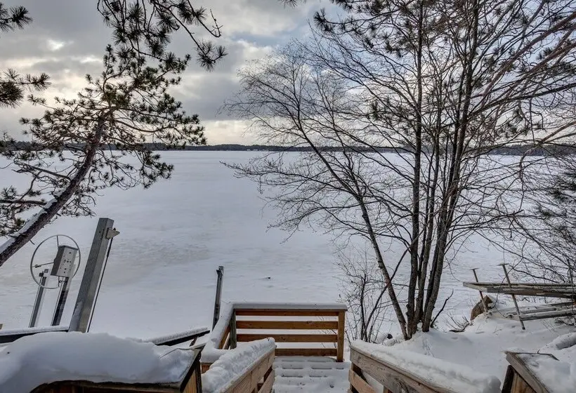 Lakefront Rhinelander Retreat W/ Private Hot Tub!