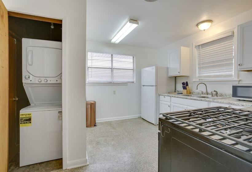 5 Mi To City Park: Charming Home Near Nola!