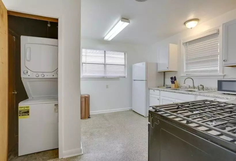 5 Mi To City Park: Charming Home Near Nola!