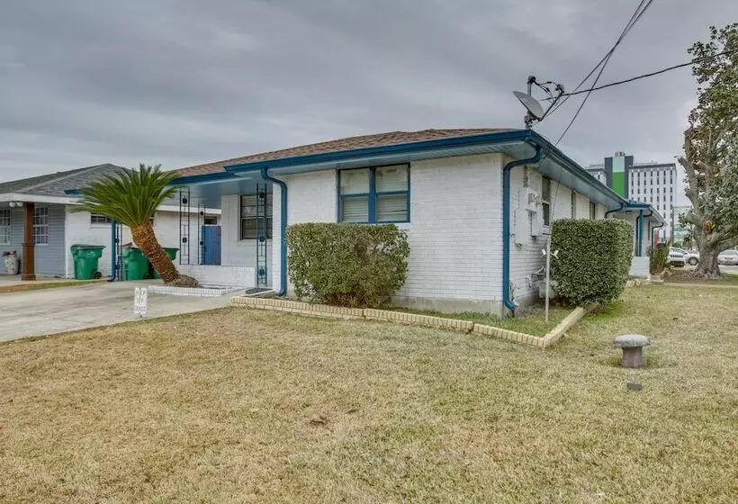 5 Mi To City Park: Charming Home Near Nola!