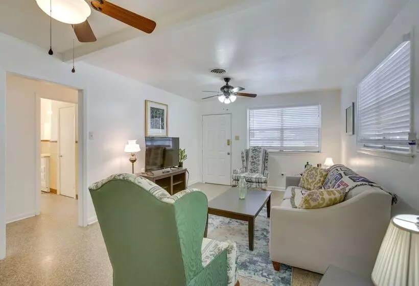 5 Mi To City Park: Charming Home Near Nola!