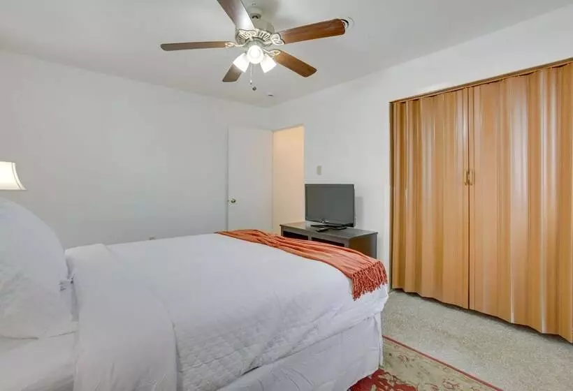 5 Mi To City Park: Charming Home Near Nola!