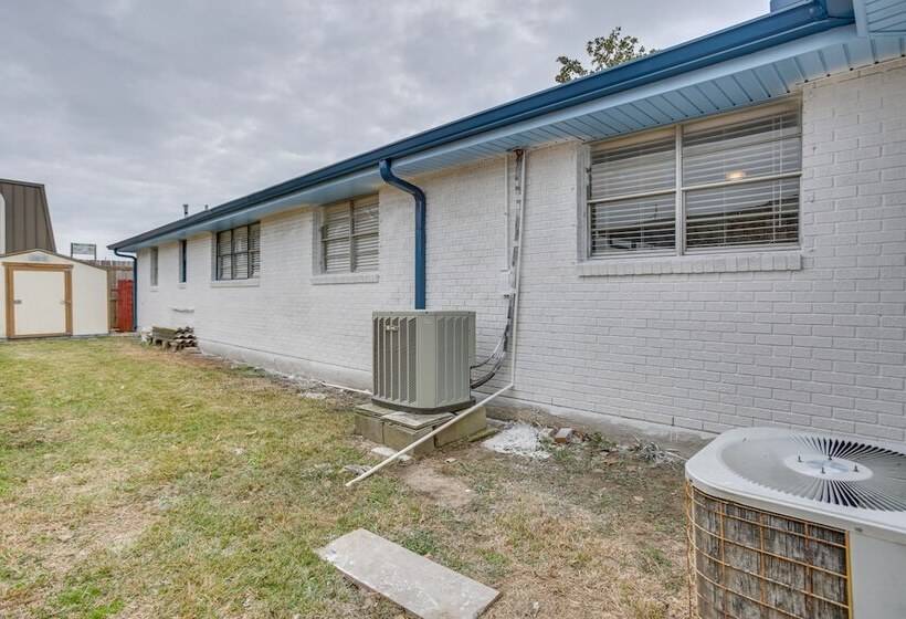 5 Mi To City Park: Charming Home Near Nola!