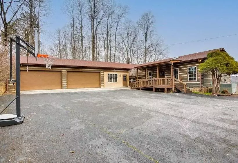 Peaceful Celina Cabin W/ Hot Tub & Lake View!
