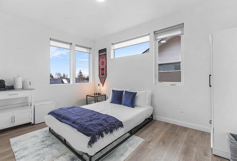 پانسیون Tides Of Seasmoke Suite